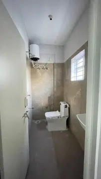1000309048